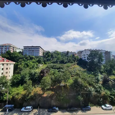 Deniz Manzarali Teras Cati Kati Apartment *