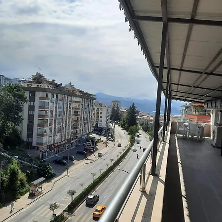 Deniz Manzarali Teras Cati Kati