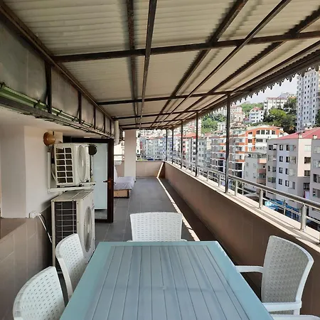 Deniz Manzarali Teras Cati Kati Apartment *