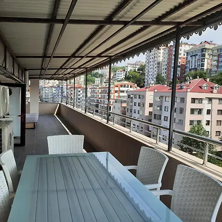 Deniz Manzarali Teras Cati Kati Apartment Trabzon